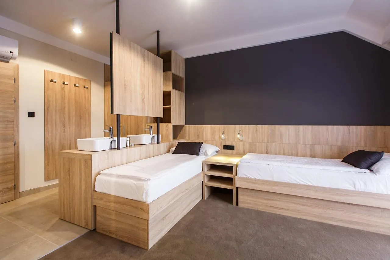 Πανσιόν Luxury Suites Bellevue Lopar